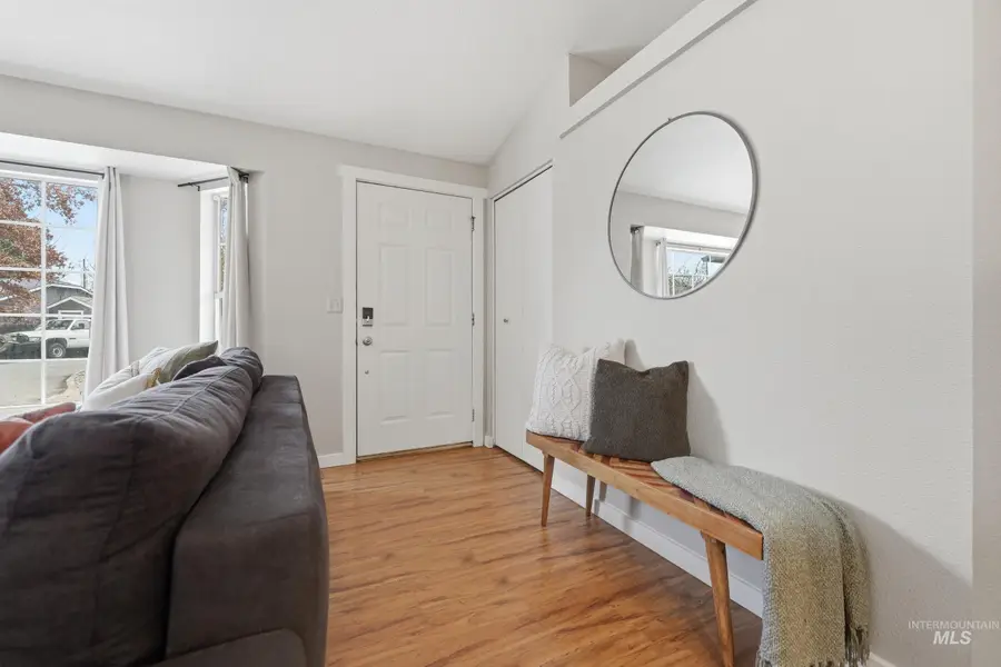 4976 W Willow Ln, Boise, ID 83703 - #3