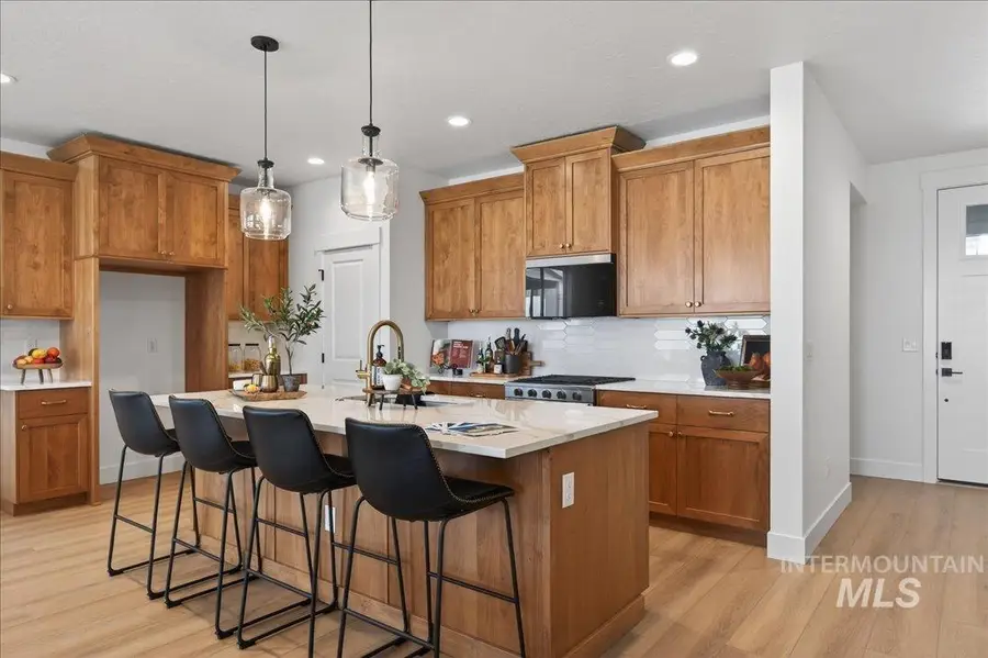 817 W Bay St, Middleton, ID 83644 - #3