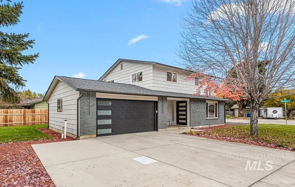 670 S Berwick Dr, Boise, ID 83706 - #1