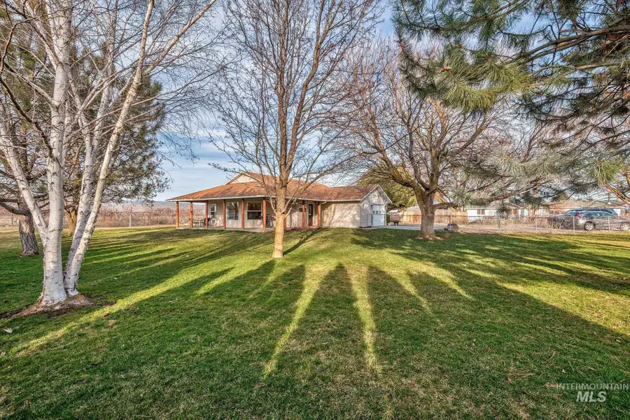 946 Indianhead Rd, Weiser, ID 83672 - #2