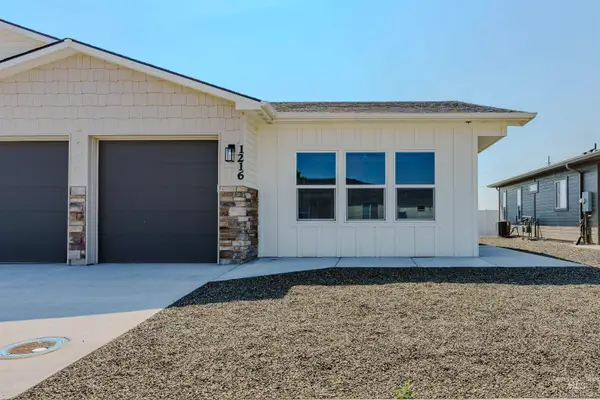 1216 Phillips Circle, Ontario, OR 97914