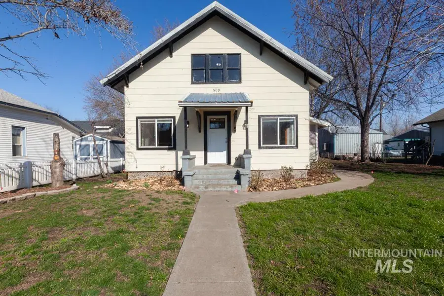 909 10th Ave, Lewiston, ID 83501 - #3