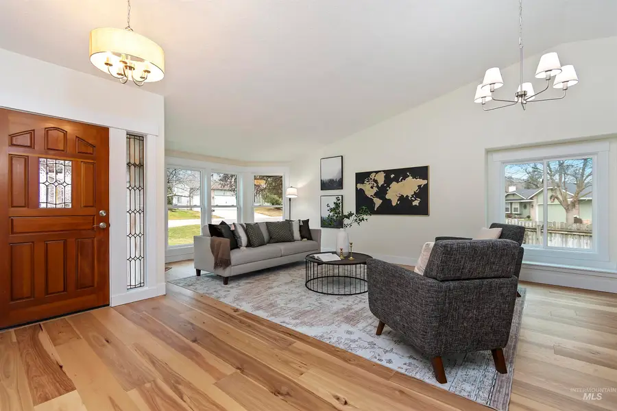 5799 W Drawbridge Dr, Boise, ID 83703 - #2