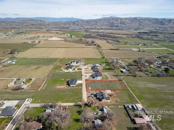 405 Skyview Lane, Emmett, ID 83617