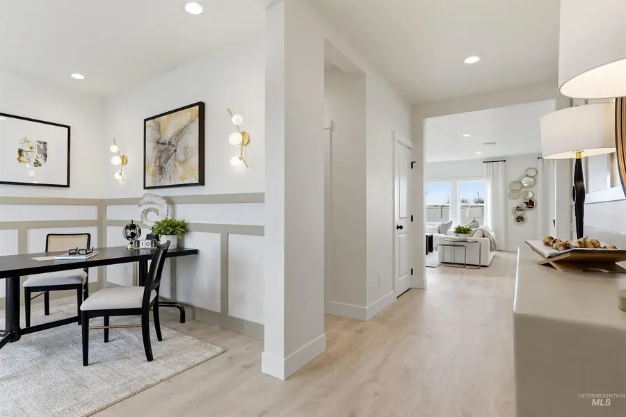 1579 SW Silverstone Ave, Mountain Home, ID 83647 - #3