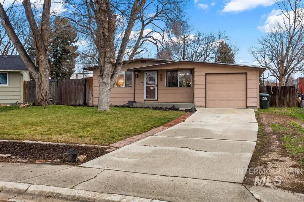210 E Morris Ct, Kuna, ID 83634 - #1