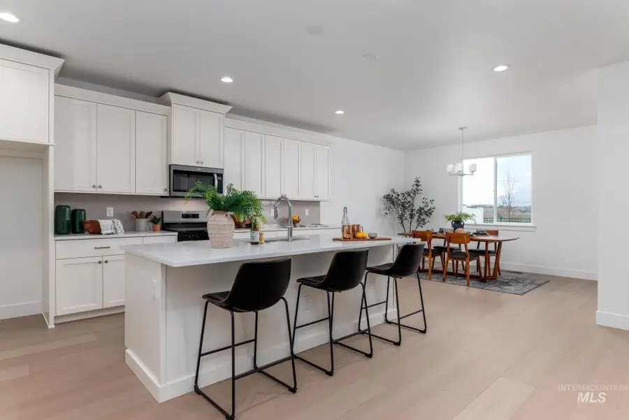 831 W Bay St, Middleton, ID 83644 - #3