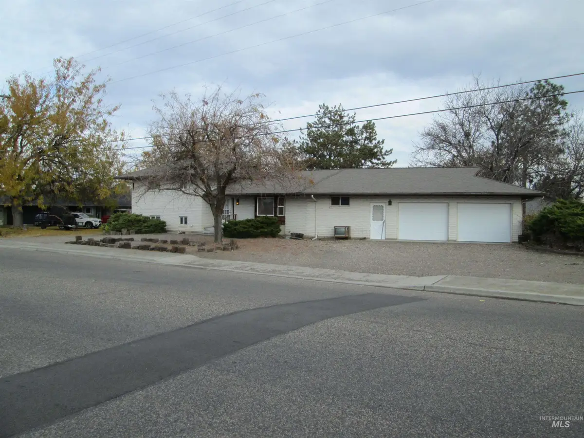 760 Alameda Drive, Ontario, OR 97914 - #1