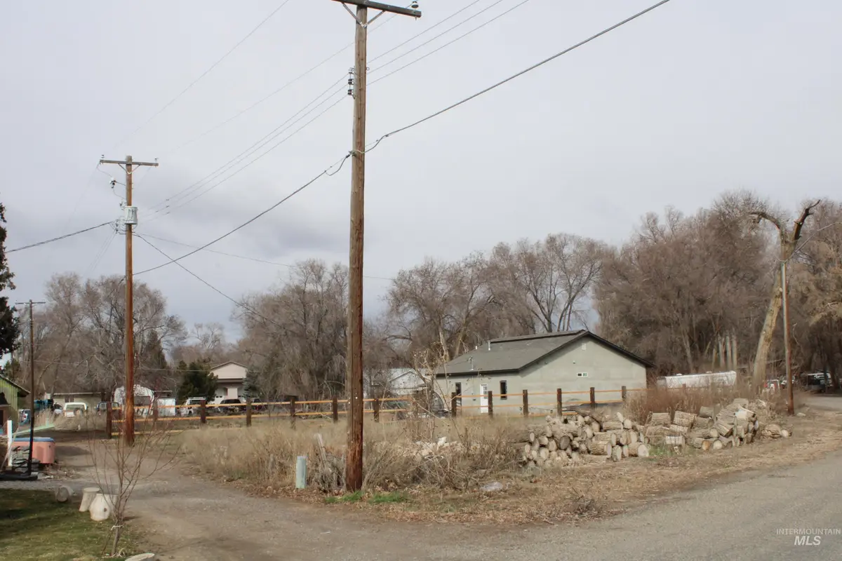 N Florence, Shoshone, ID 83352 - #1