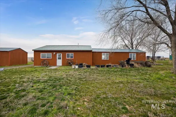 57 E 5400, Hagerman, ID 83332