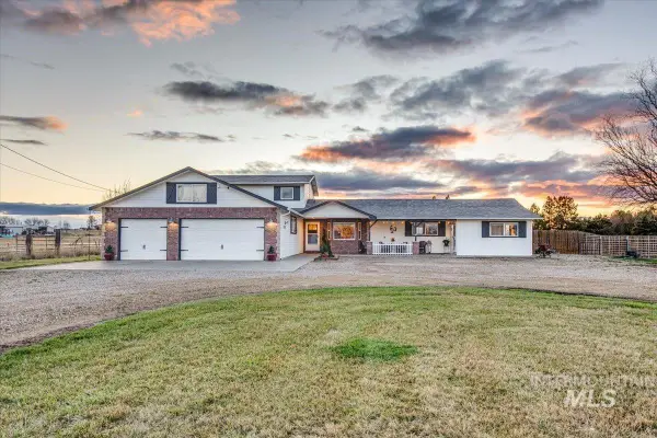 8601 S Cloverdale Rd, Boise, ID 83709