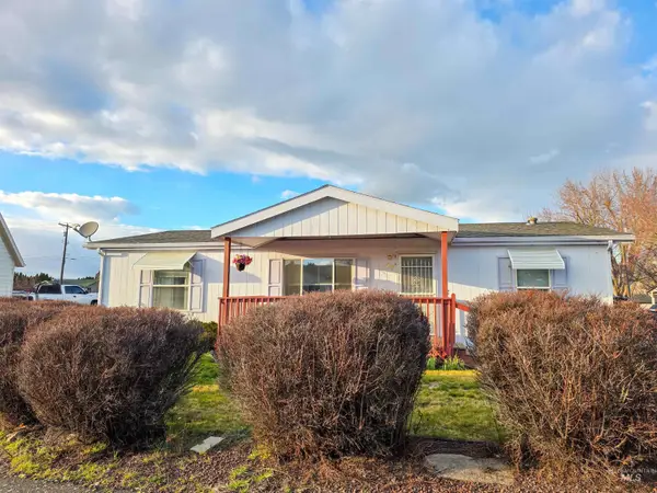 2034 Powers Ave #27, Lewiston, ID 83501