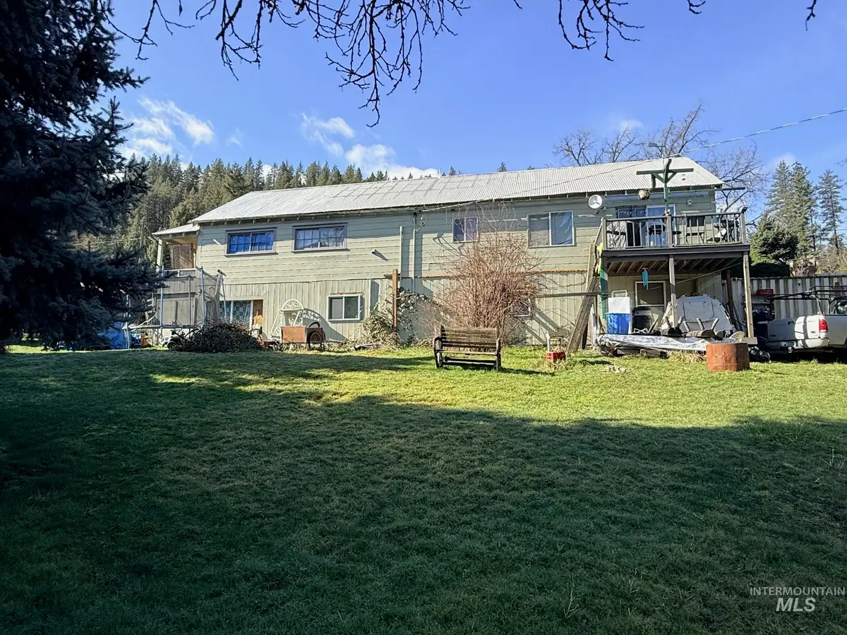 335 N Pine St, Peck, ID 83545 - #1