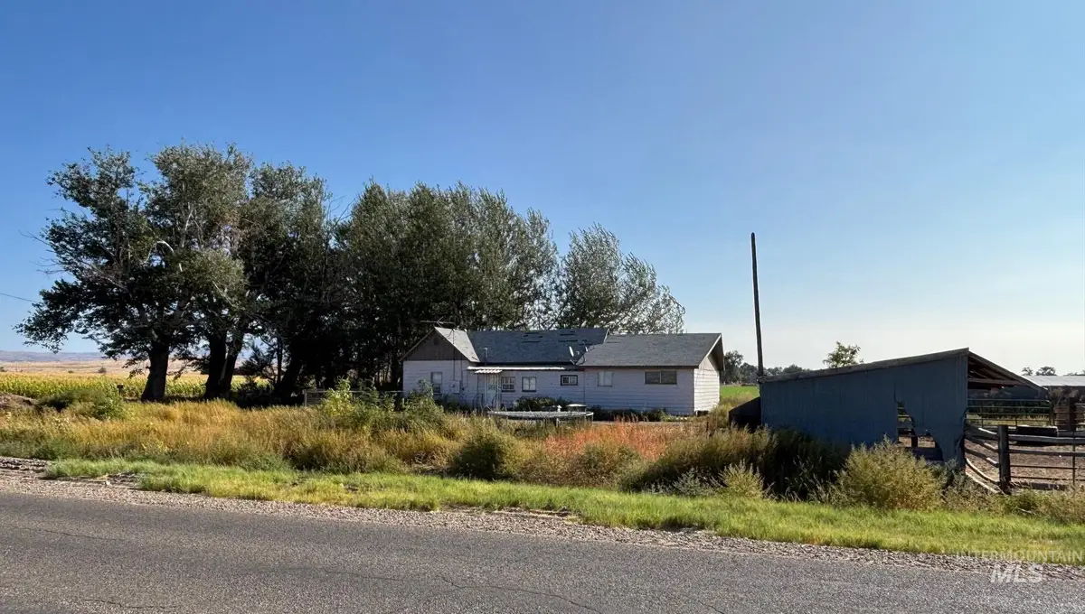 855 SE Yuba St, Mountain Home, ID 83647 - #1