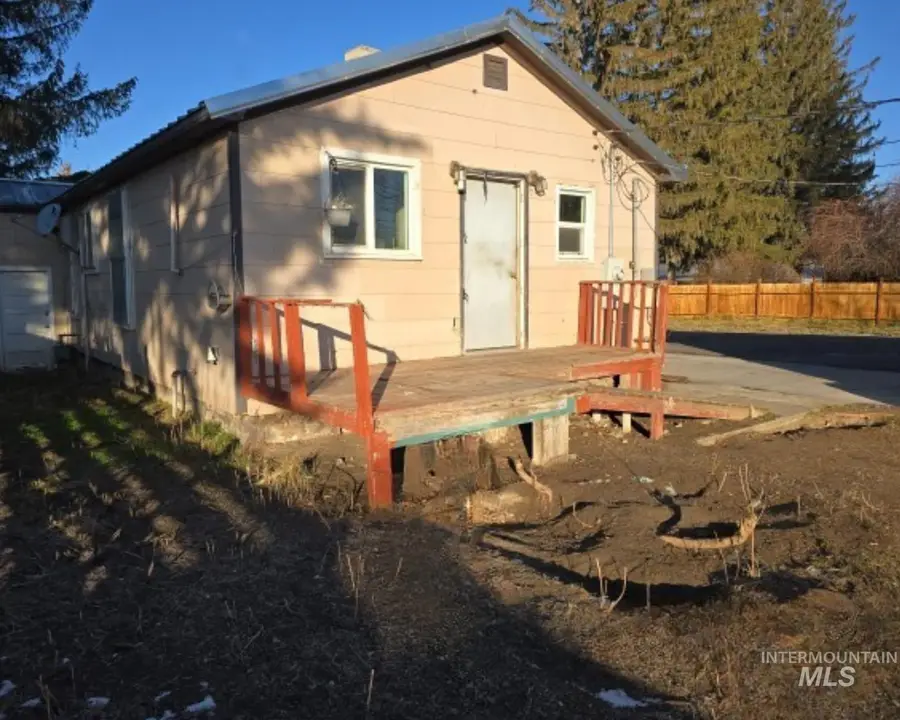 620 S Fillmore St, Jerome, ID 83338 - #3
