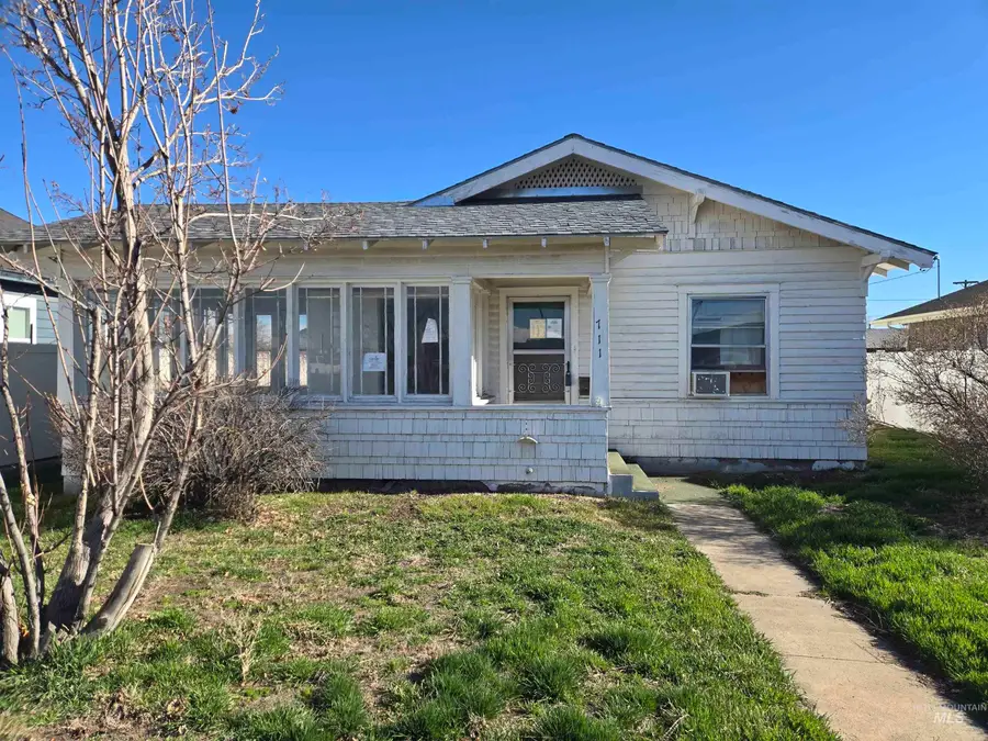 711 E 2nd Ave, Twin Falls, ID 83301 - #2
