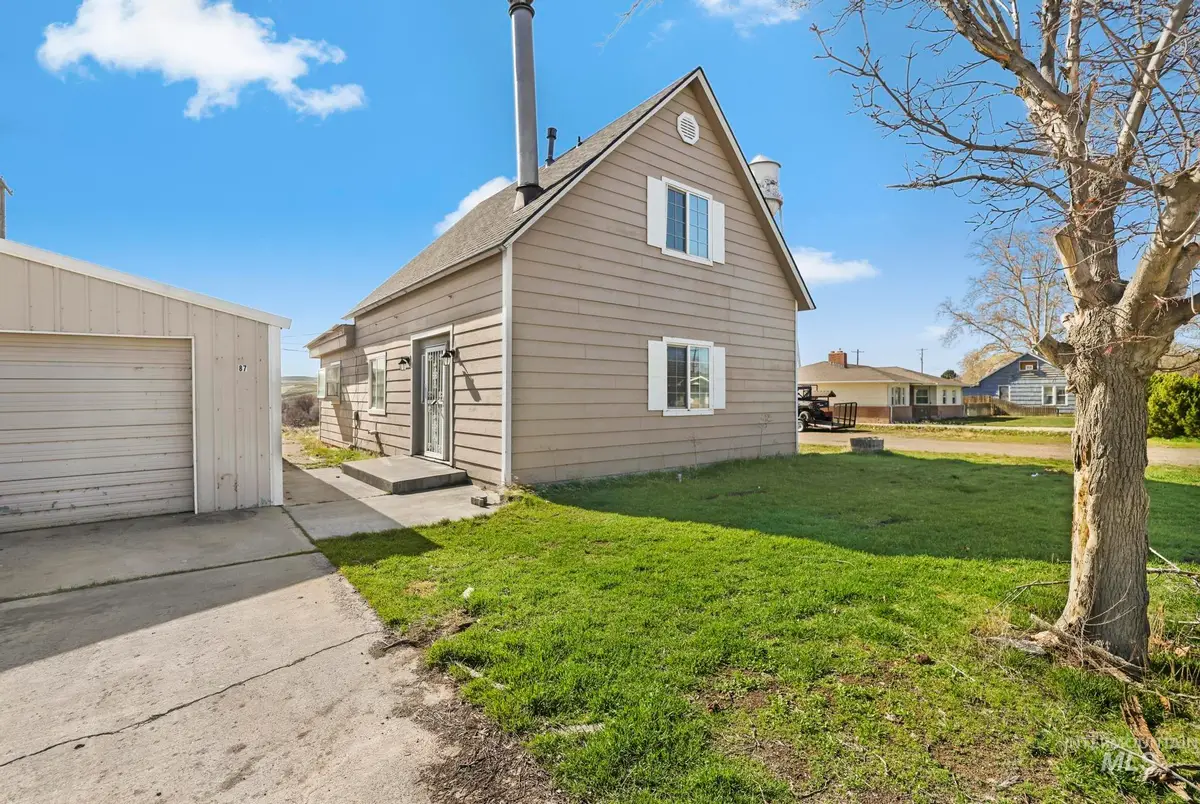 87 E Snake River Ave, Glenns Ferry, ID 83623 - #1