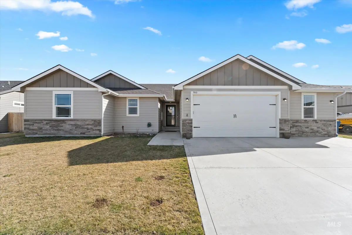 900 SW Camille Dr, Mountain Home, ID 83647 - #1