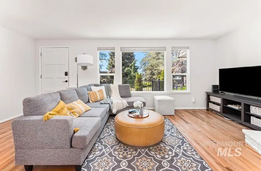 103 W Braemere Rd, Boise, ID 83702 - #3