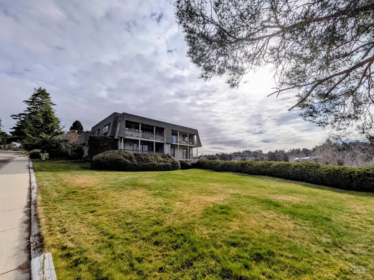 133 W Braemere Road, Boise, ID 83702 - #1