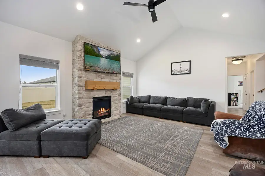 827 Mossview Ave, Twin Falls, ID 83301 - #3