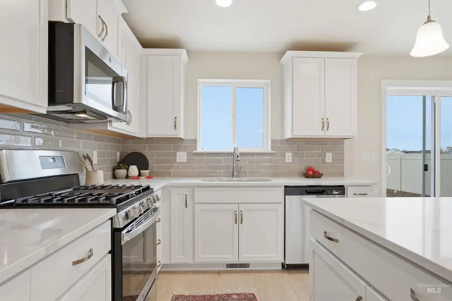 9528 S Stonefly Ave, Kuna, ID 83634 - #3