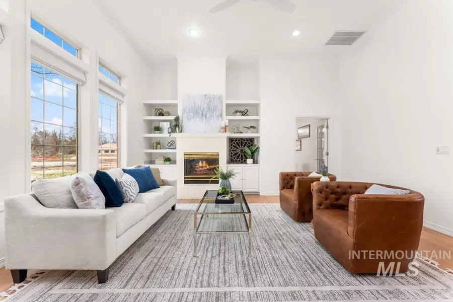 6303 N Fair Oaks Pl, Garden City, ID 83703 - #3