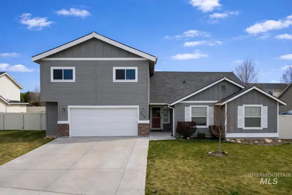 950 N Pine Brook Way, Star, ID 83669