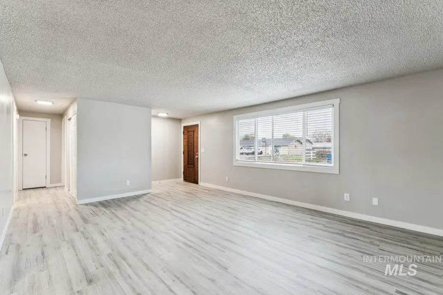 2105 Airport Ave, Caldwell, ID 83605 - #2