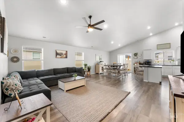 12798 Devonshire St, Caldwell, ID 83607