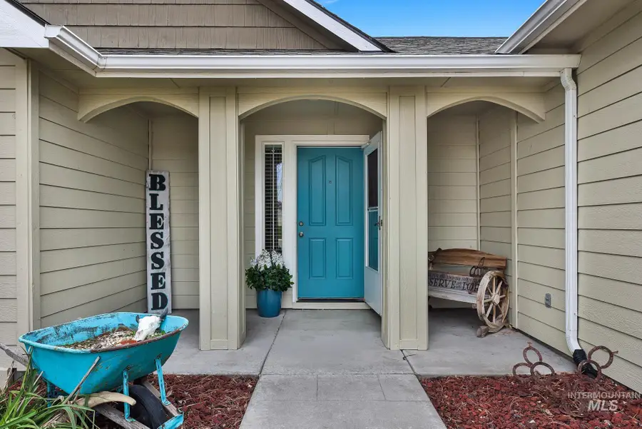 1030 S Library Ave, Kuna, ID 83634 - #3