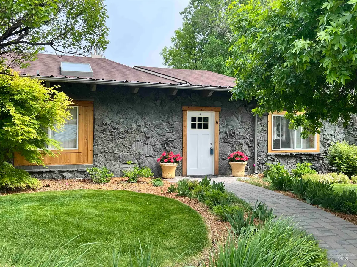 564 S South Blue Lakes Blvd, Twin Falls, ID 83301 - #1