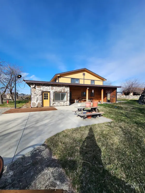 11382 W Desert Duck Ave, Mountain Home, ID 83647