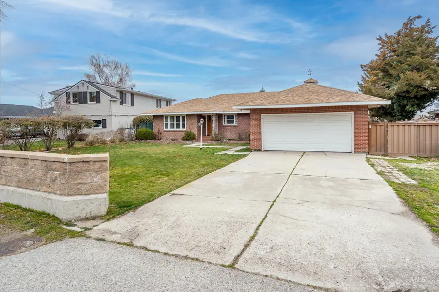 3322 N Mountain View Dr, Boise, ID 83704 - #3