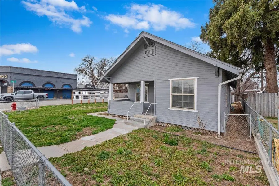 103 N Dewey Ave, Middleton, ID 83644 - #2