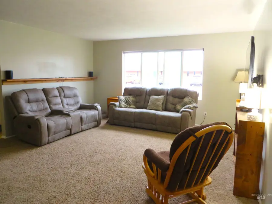 416 S Iowa, Fruitland, ID 83619 - #3