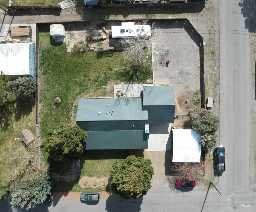 273 W Snake River Ave, Glenns Ferry, ID 83623 - #2