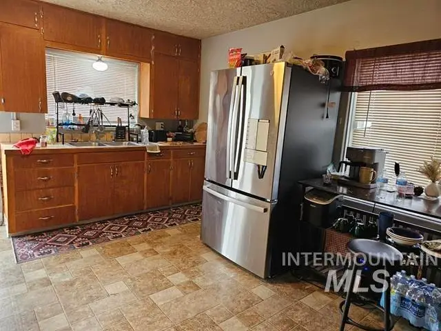 918 N 11th St, Payette, ID 83661 - #3