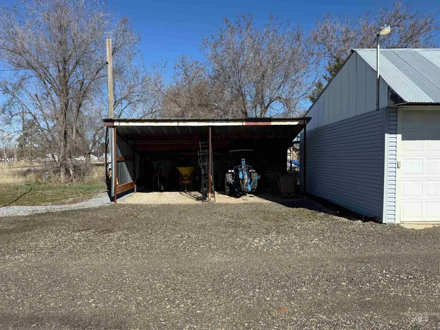 1010 S Moffatt Ave, Emmett, ID 83617 - #2