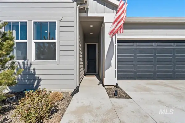 8572 W Lilburn, Star, ID 83669