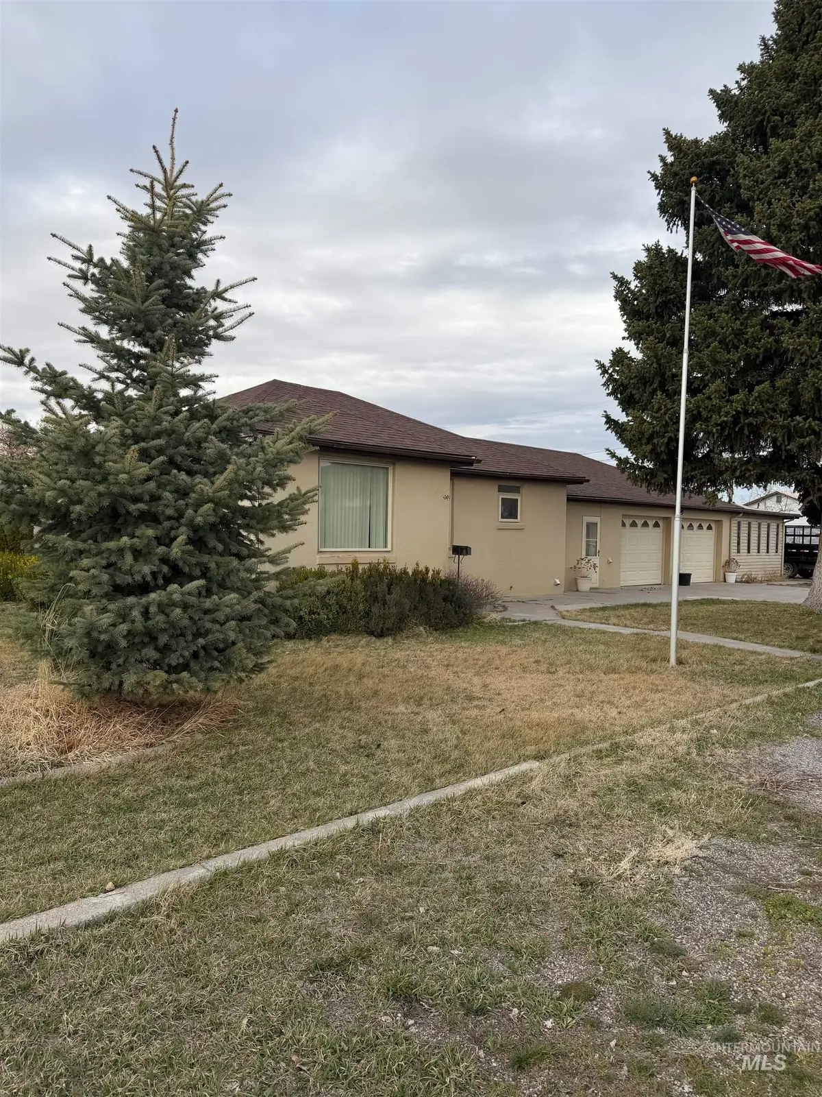 302 E 7th Street, Burley, ID 83318 - #1