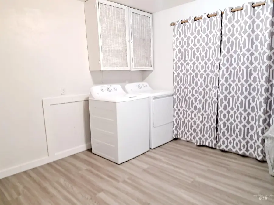 207 N Main St, Homedale, ID 83628 - #2