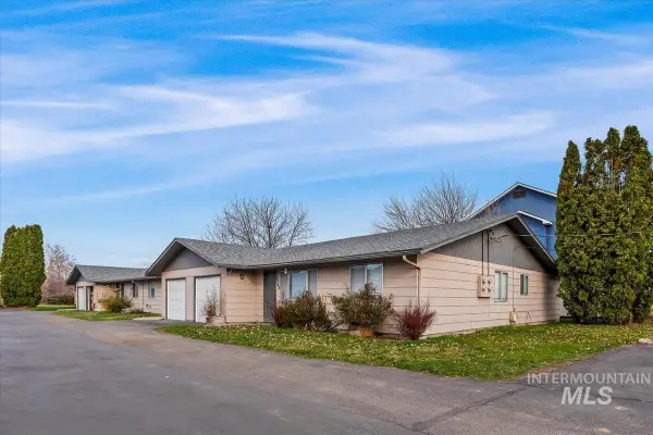 3049 N Linda Vista Ln, Boise, ID 83704