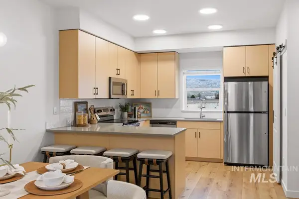 7433 W Swain Lane, Garden City, ID 83714