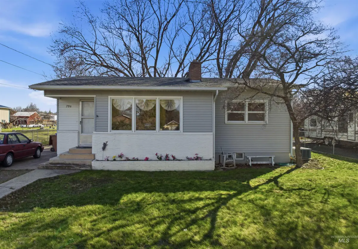 706 Warner Ave, Lewiston, ID 83501 - #1