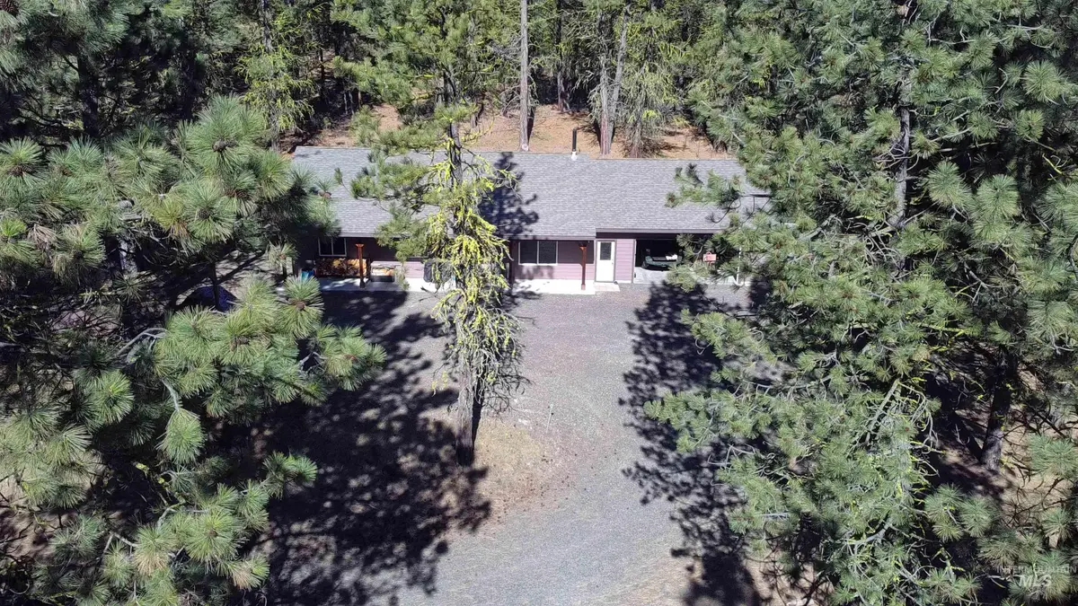 160 Pine Valley Drive, Cascade, ID 83611 - #1