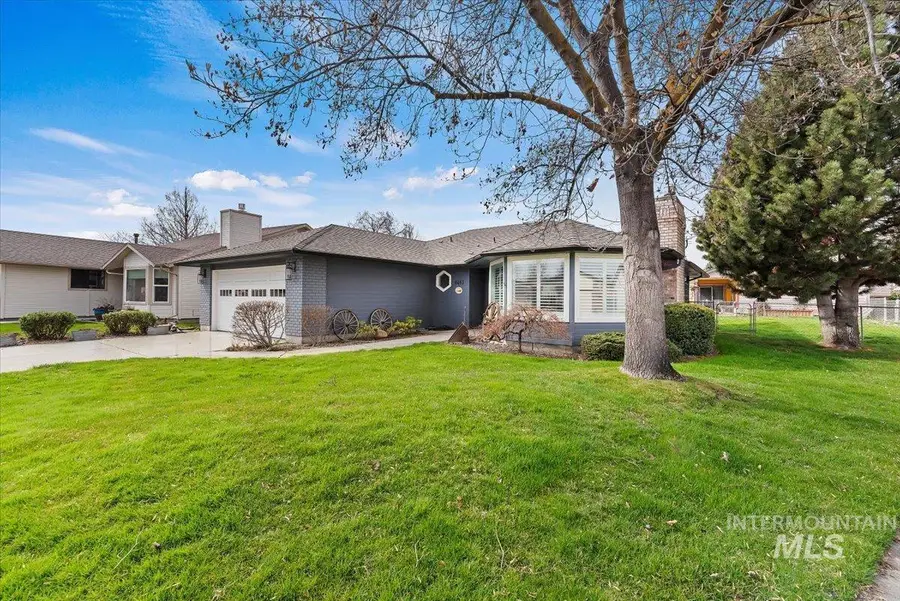 8483 Willowcourt Drive, Garden City, ID 83714 - #2