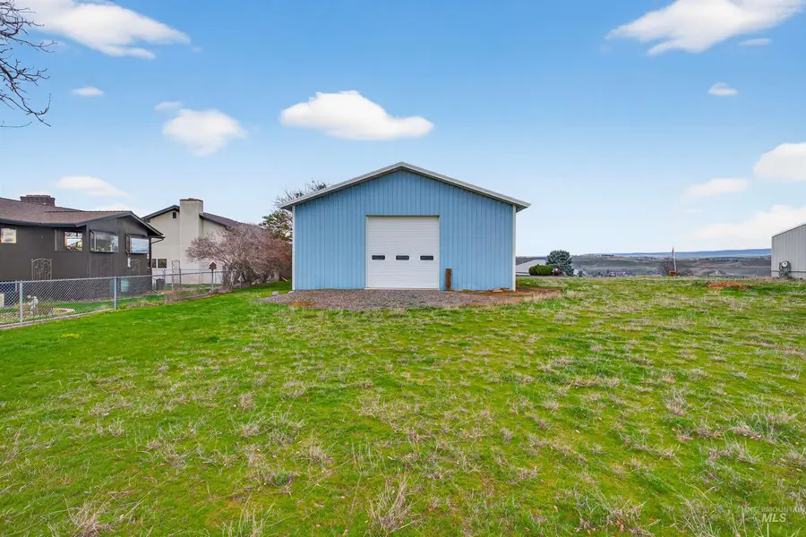 3015 Grandview Dr, Clarkston, WA 99403 - #3