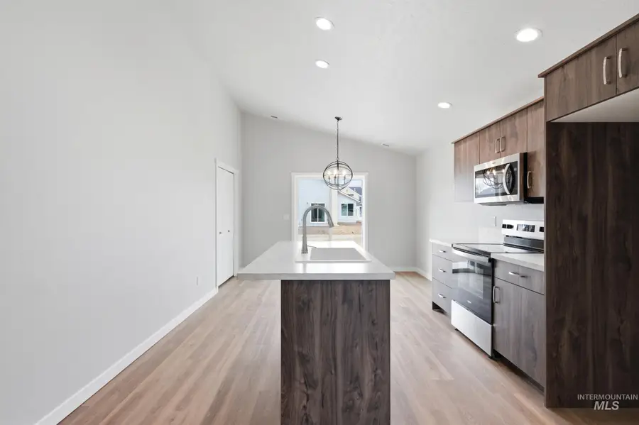 7095 E Shields Dr, Nampa, ID 83687 - #3