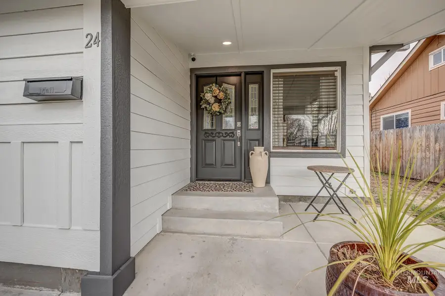 24 N Fairview St, Nampa, ID 83651 - #2